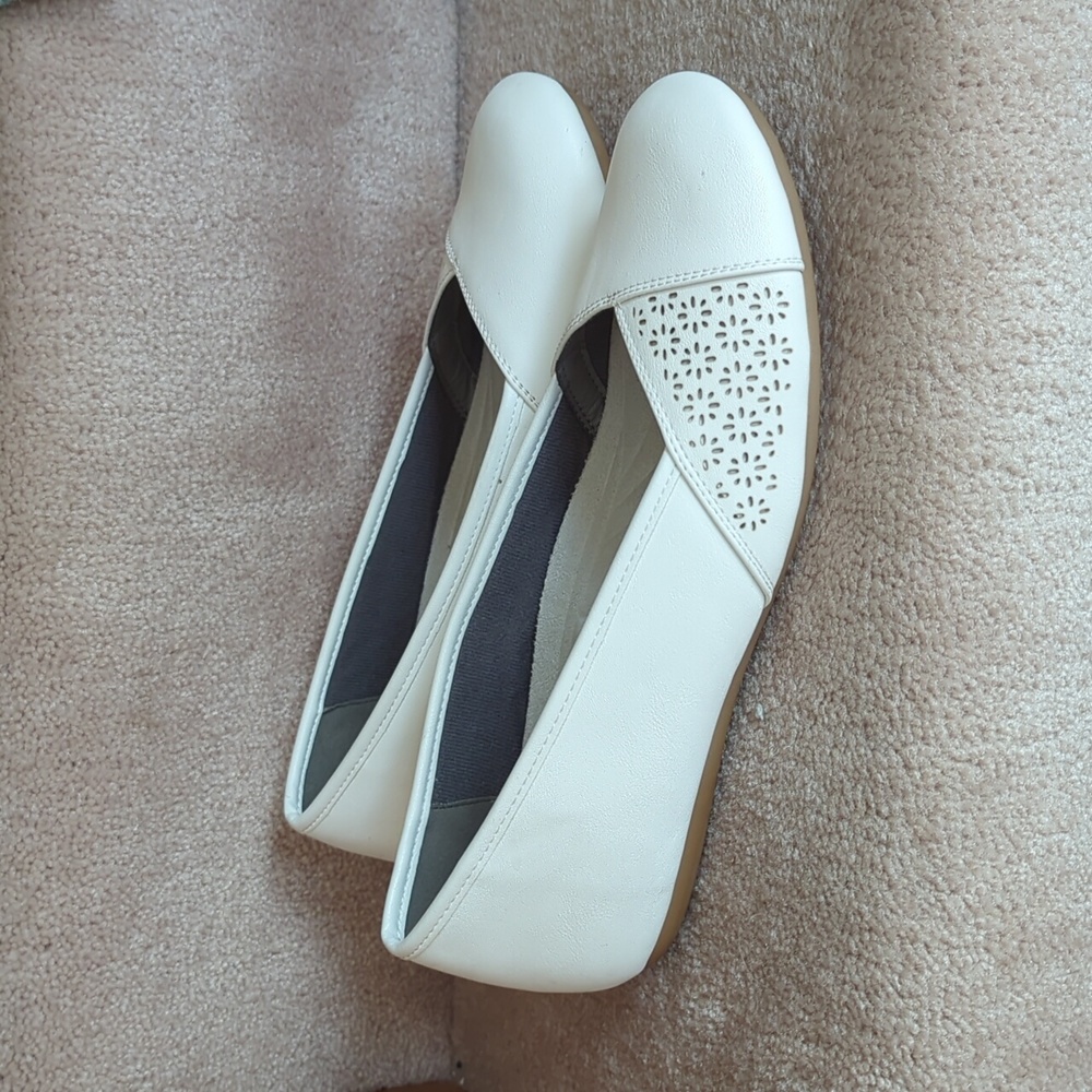Easy Street Cream Women's Flats